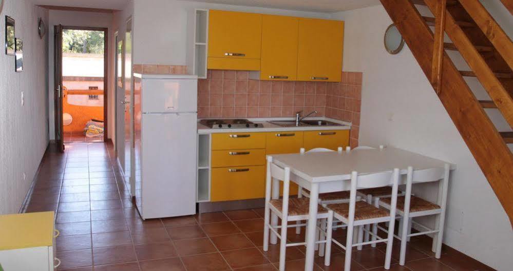 Complesso Residenziale Marina Di Pinarello Apart otel Pinarellu Dış mekan fotoğraf